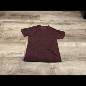 Lululemon Men’s T-shirt Maroon Sz M